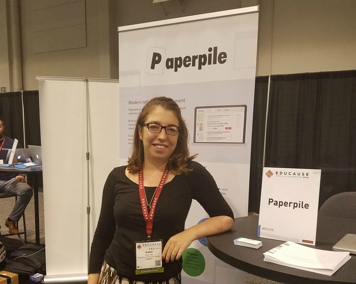 Isabelle at the Paperpile booth